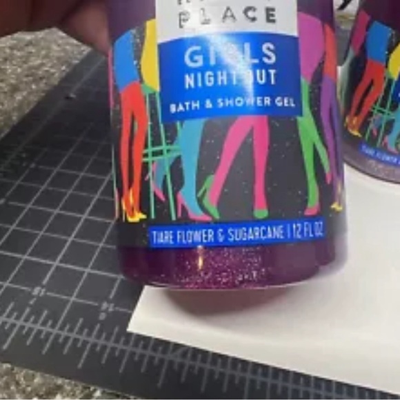 4 NEW Find Your Happy Place Girls Night Out body wash / shower gel - 12oz each - Picture 10 of 10